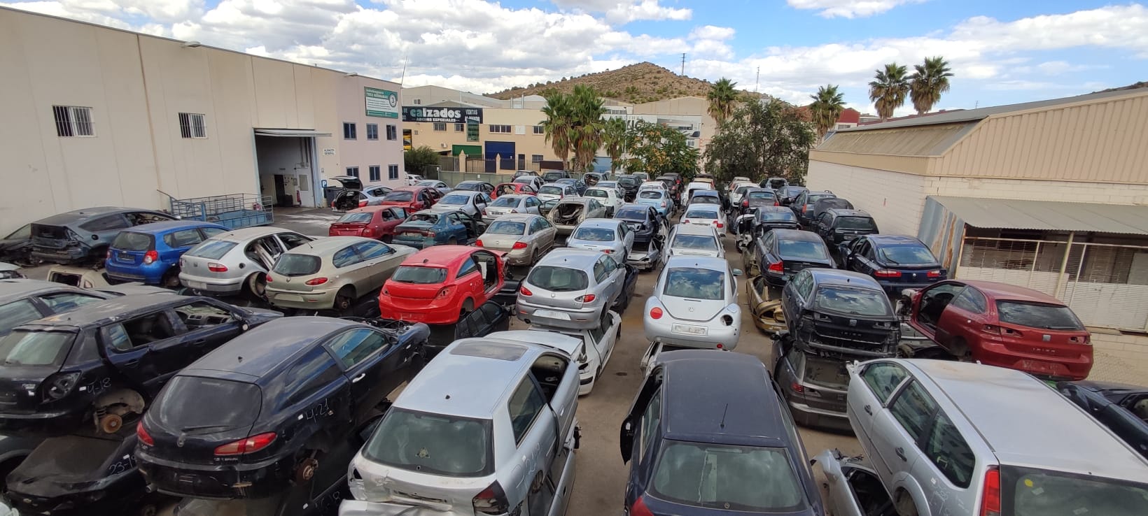 Vista de las instalaciones de Autodesguace Eco Aspe en Aspe