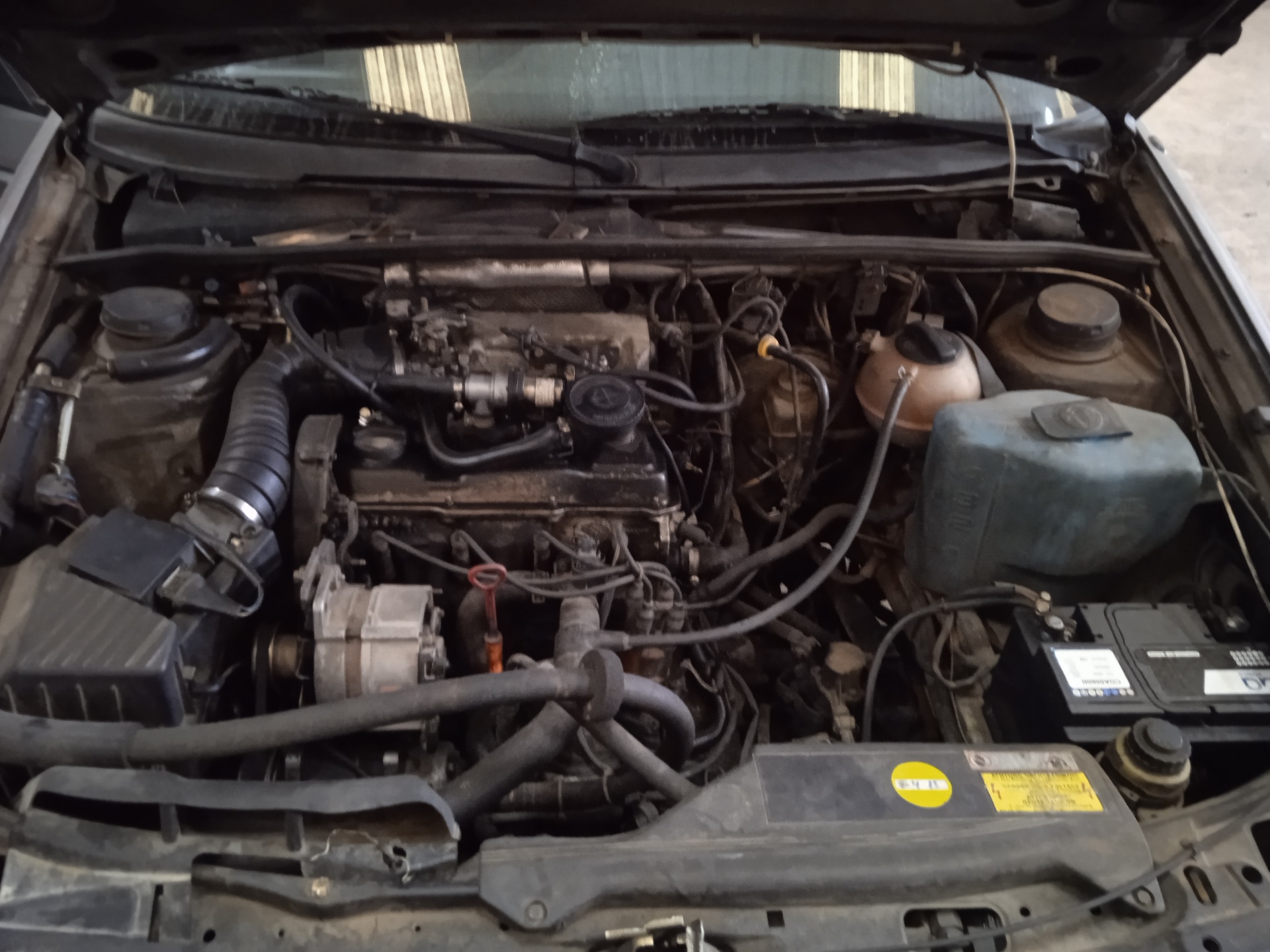 Volkswagen Passat Berlina (312)(04.1988->)